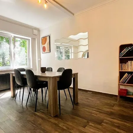 Apartment Aux Cedres - Peaceful With Easy Parking